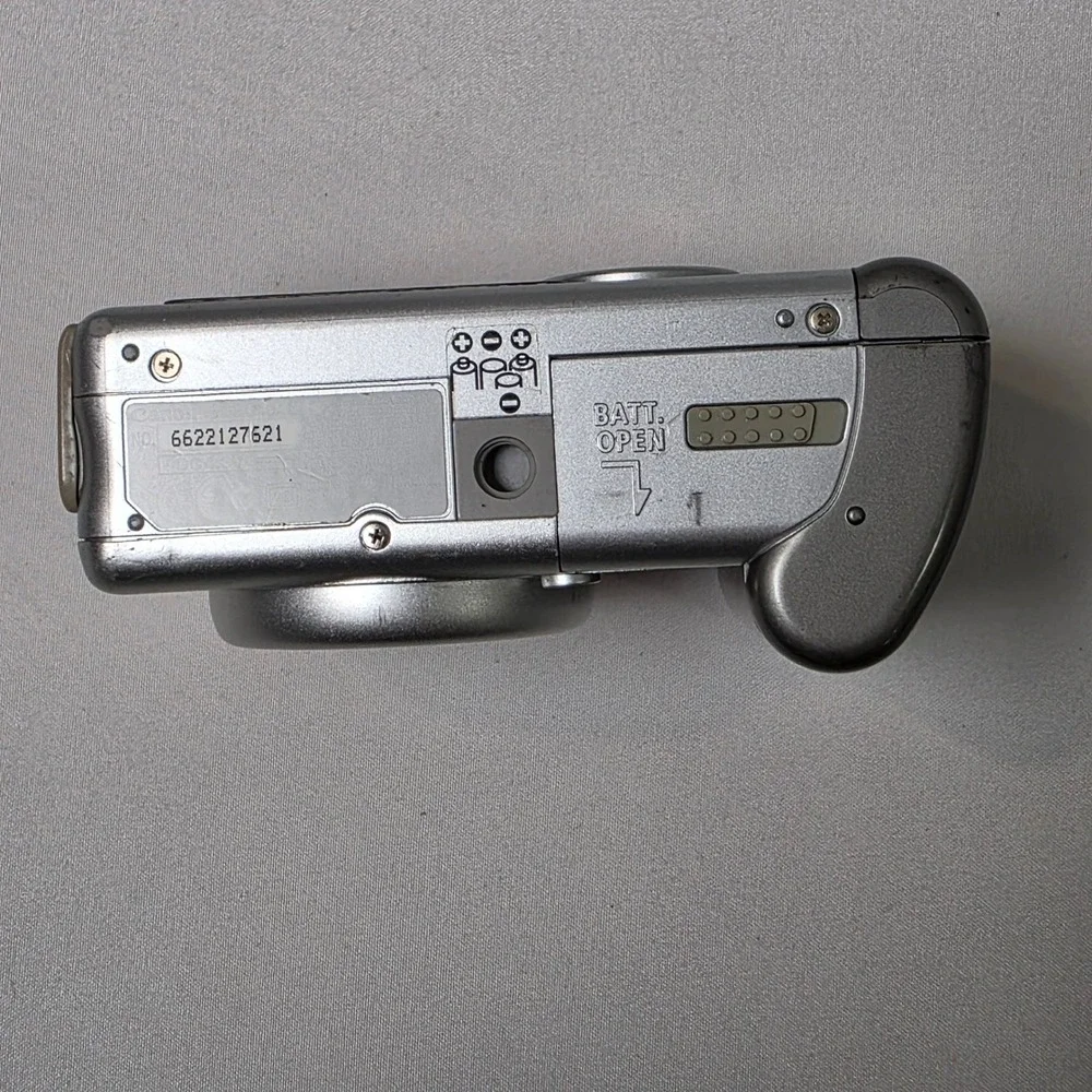 Canon PowerShot A70 Digital‎ Camera 3.2MP 3x Optical Zoom Vintage Y2K PARTS ONLY